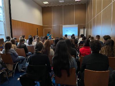 Conférence Emplois Tourisme par. Bertrand Guislain / oncommencelundi.com au SMT vendredi 18 mars 2022